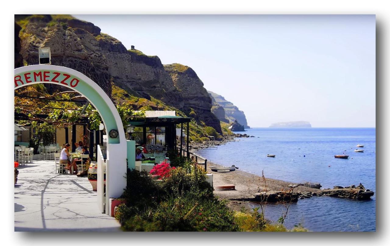 Golden Stone Santorini Suites Akrotírion Exterior foto